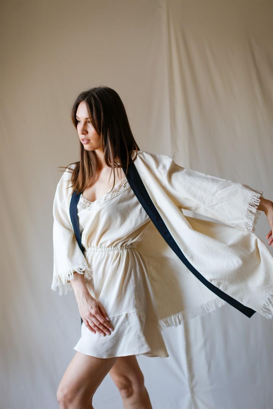 Kibele Düz Kimono detay - Chappal