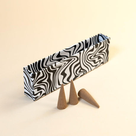 Mystic Sandalwood Konik Tütsü yakın çekim - Chappal